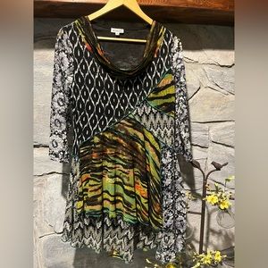 Paris brand multi print trendy tunic with lace, medium